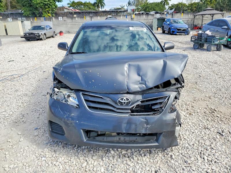 Photo 5 from auction – 2011 TOYOTA CAMRY with VIN 4T1BF3EK2BU704095