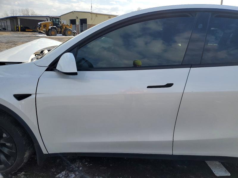 Photo 7 from auction – 2023 TESLA MODEL Y with VIN 7SAYGAEE1PF969121