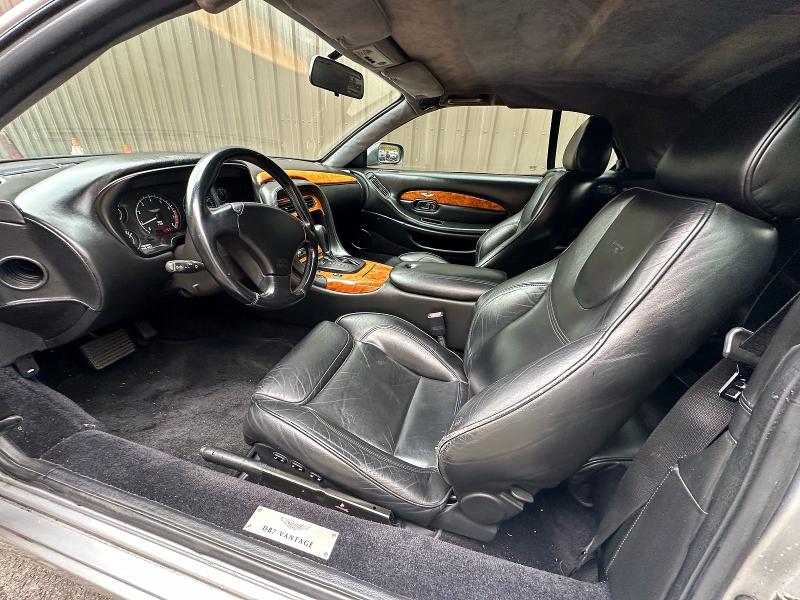 Photo 9 from auction – 2001 ASTON MARTIN DB7 with VIN SCFAB42371K401730