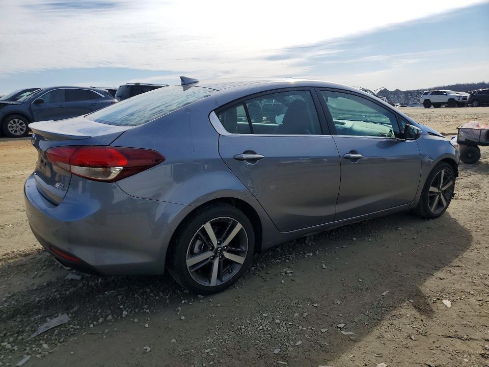 Photo 3 from auction – 2018 KIA FORTE with VIN 3KPFN4A86JE166894