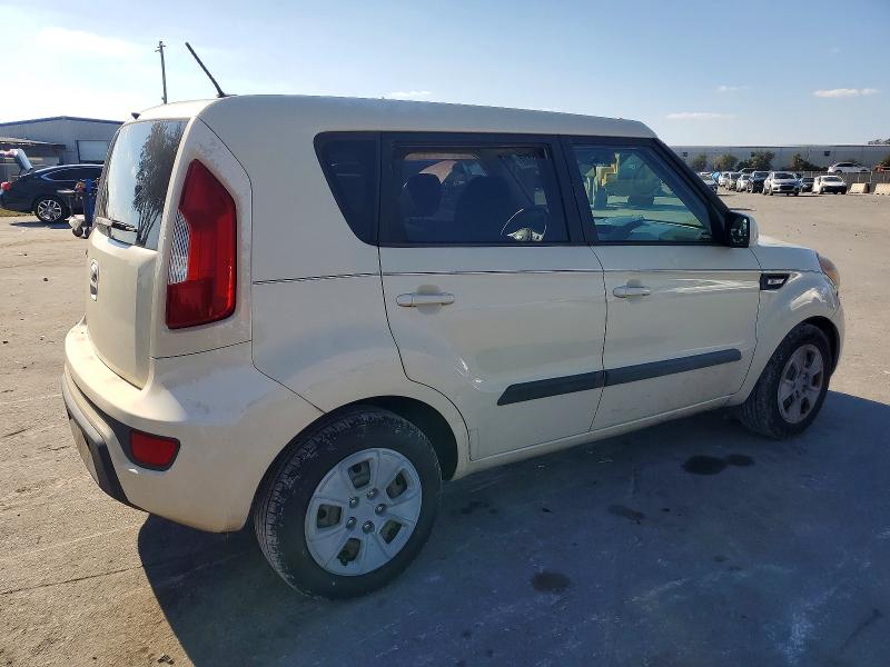 Photo 3 from auction – 2013 KIA SOUL with VIN KNDJT2A50D7580302