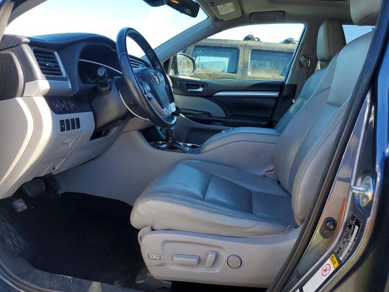 Photo 7 from auction – 2018 TOYOTA HIGHLANDER with VIN 5TDKZRFH7JS260197