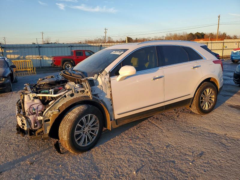 CADILLAC XT5 2018 with VIN 1GYKNCRS5JZ237087 - Photo from auction