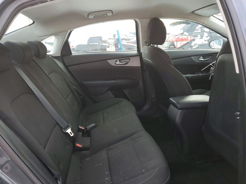 Photo 10 from auction – 2021 KIA FORTE FE with VIN 3KPF24AD8ME295472
