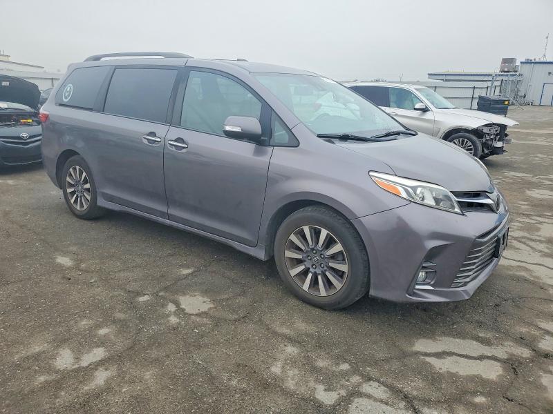 Photo 4 from auction – 2020 TOYOTA SIENNA with VIN 5TDYZ3DC2LS040919