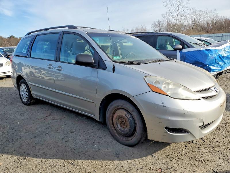 Photo 4 from auction – 2010 TOYOTA SIENNA CE with VIN 5TDKK4CC1AS331927