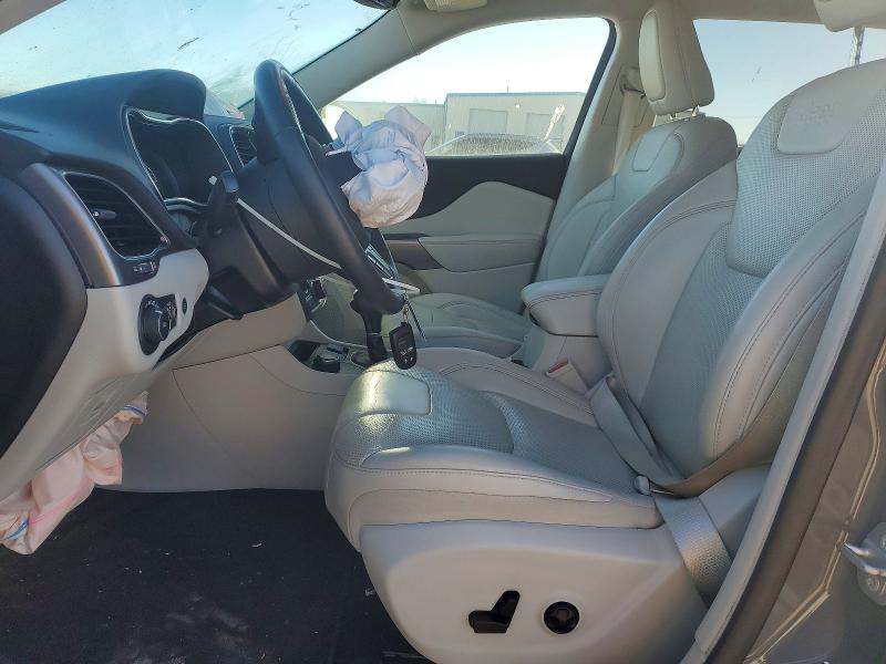 Photo 7 from auction – 2019 JEEP CHEROKEE with VIN 1C4PJMDN8KD346690