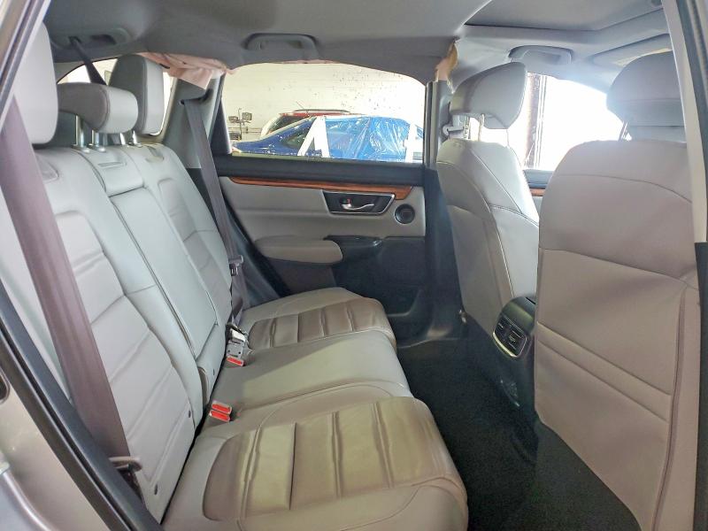 Photo 11 from auction – 2017 HONDA CR-V with VIN 2HKRW2H99HH663960