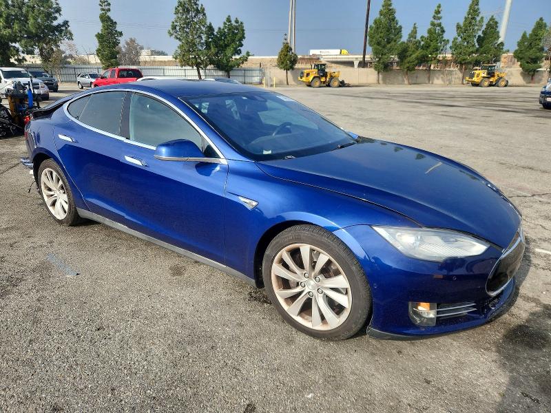 Photo 4 from auction – 2015 TESLA MODEL S with VIN 5YJSA1E27FF116487