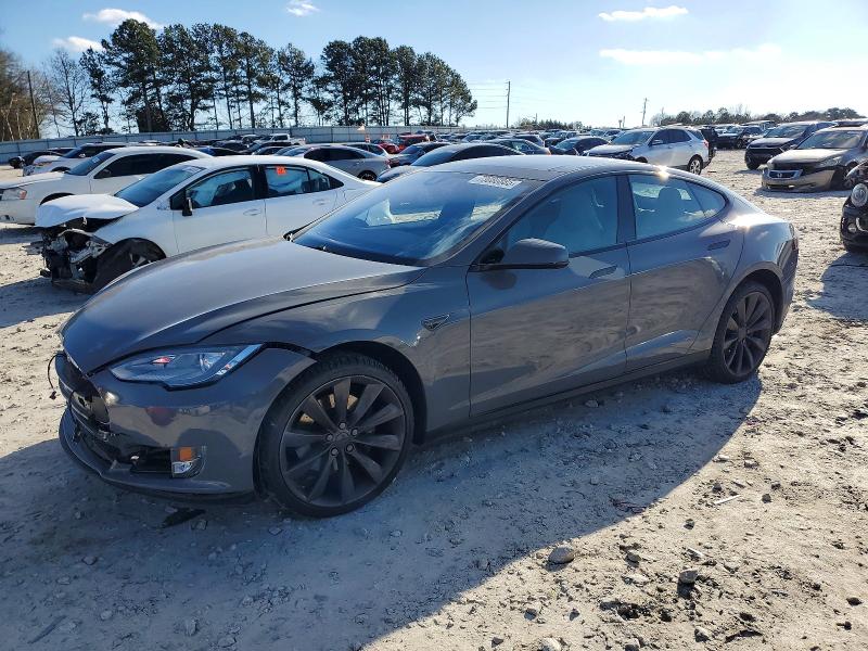 TESLA MODEL S 85 2015 with VIN 5YJSA1H24FF084352 - Photo from auction
