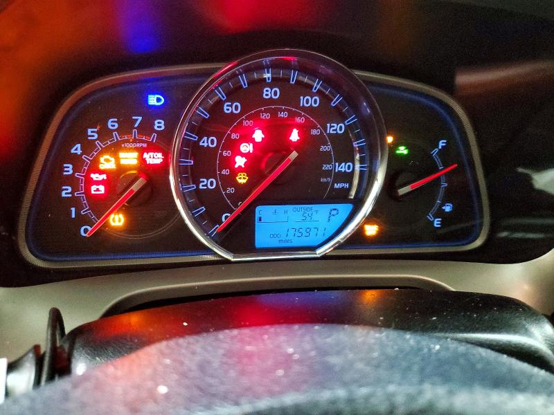 Photo 9 from auction – 2015 TOYOTA RAV4 LIMIT with VIN JTMDFREV9FD173803