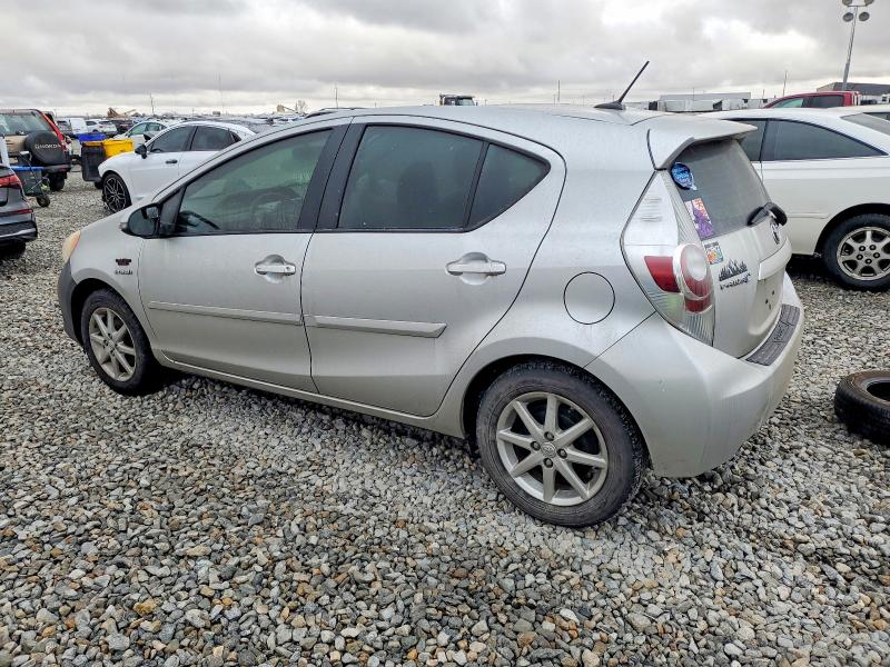 Photo 2 from auction – 2012 TOYOTA PRIUS C with VIN JTDKDTB3XC1011737