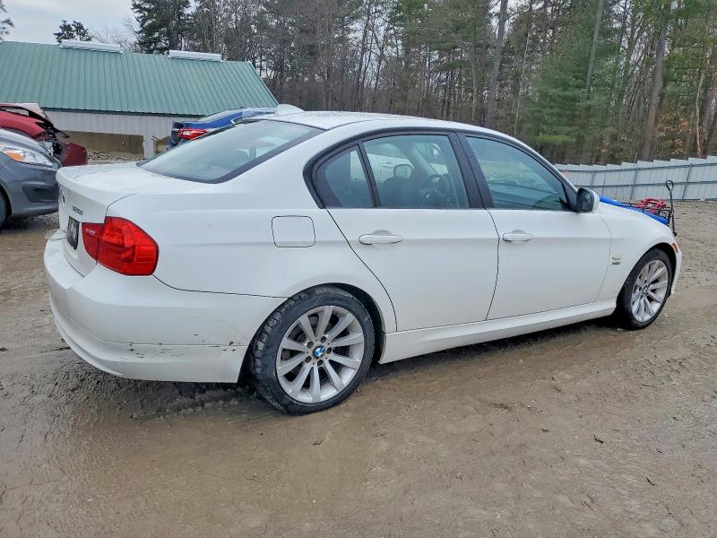 Photo 3 from auction – 2011 BMW 328 XI with VIN WBAPK7C57BA772272