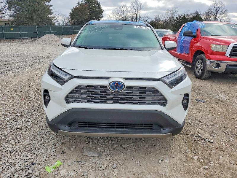 Photo 5 from auction – 2024 TOYOTA RAV4 LIMIT with VIN JTMD6RFV6RJ062162