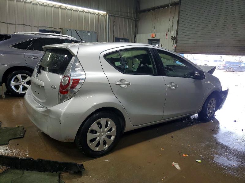 Photo 3 from auction – 2014 TOYOTA PRIUS C with VIN JTDKDTB32E1570878