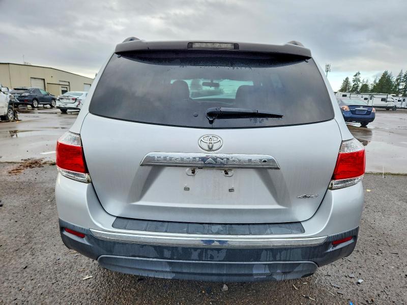 Photo 6 from auction – 2012 TOYOTA HIGHLANDER with VIN 5TDBK3EH9CS093279