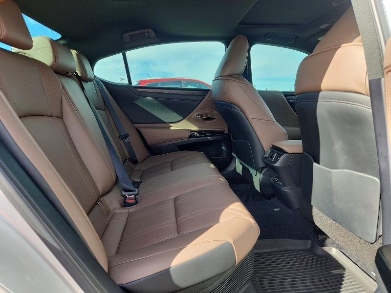 Zdjęcie 10 z aukcji – 2025 LEXUS ES 300H z VIN 58AEA1C10SU058607