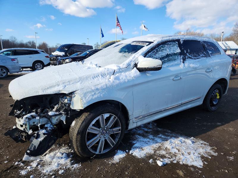 VOLVO XC60 T6 PR 2016 with VIN YV4902RKXG2828883 - Photo from auction