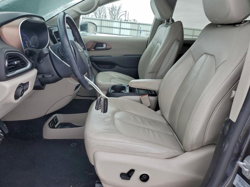 Photo 7 from auction – 2017 CHRYSLER PACIFICA T with VIN 2C4RC1BG3HR505353