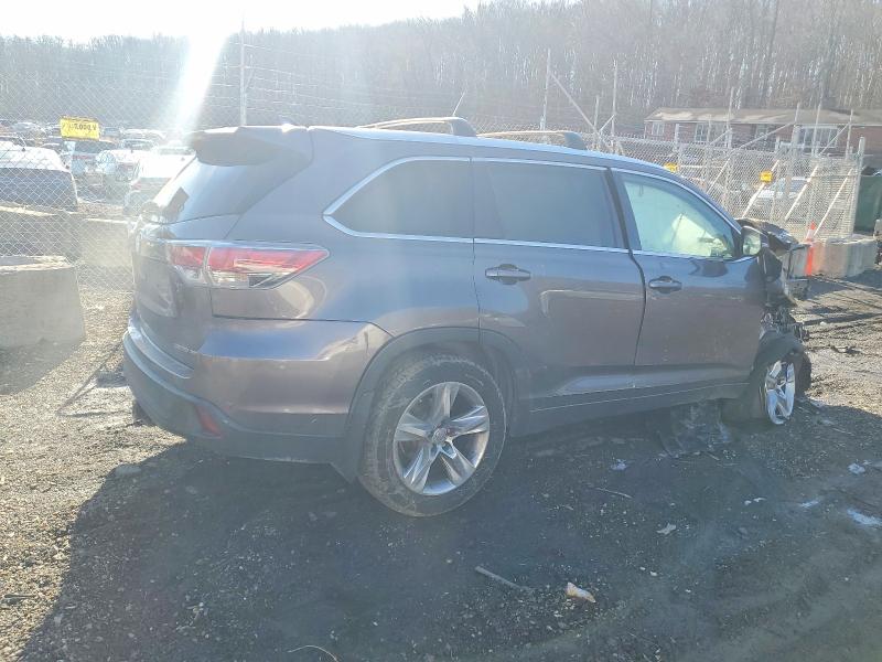 Foto 3 de la subasta – 2015 TOYOTA HIGHLANDER con VIN 5TDDKRFHXFS131455