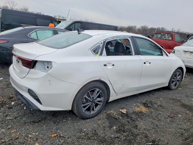 Photo 3 from auction – 2023 KIA FORTE with VIN 3KPF24AD9PE694914