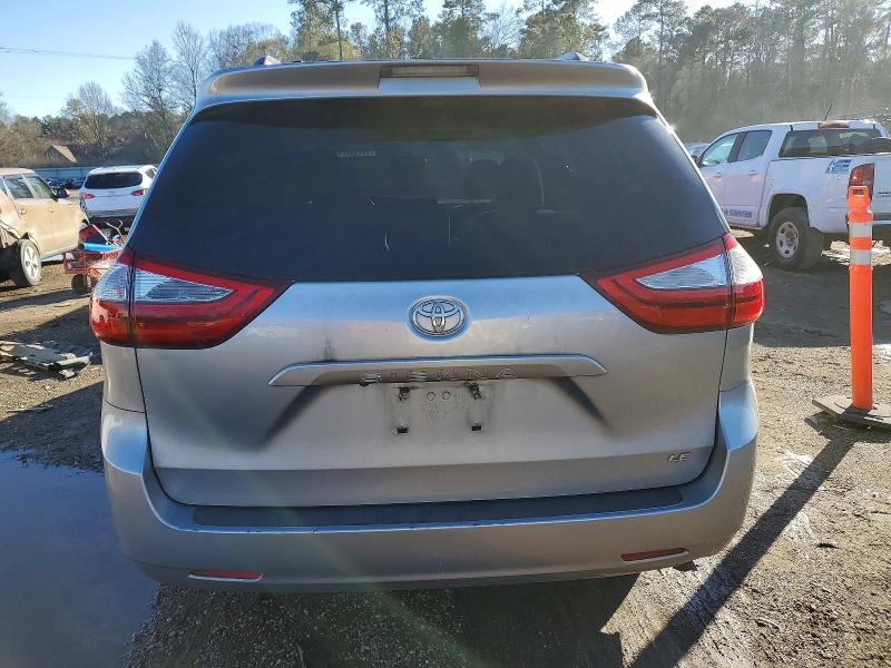 Photo 6 from auction – 2017 TOYOTA SIENNA with VIN 5TDKZ3DCXHS781123