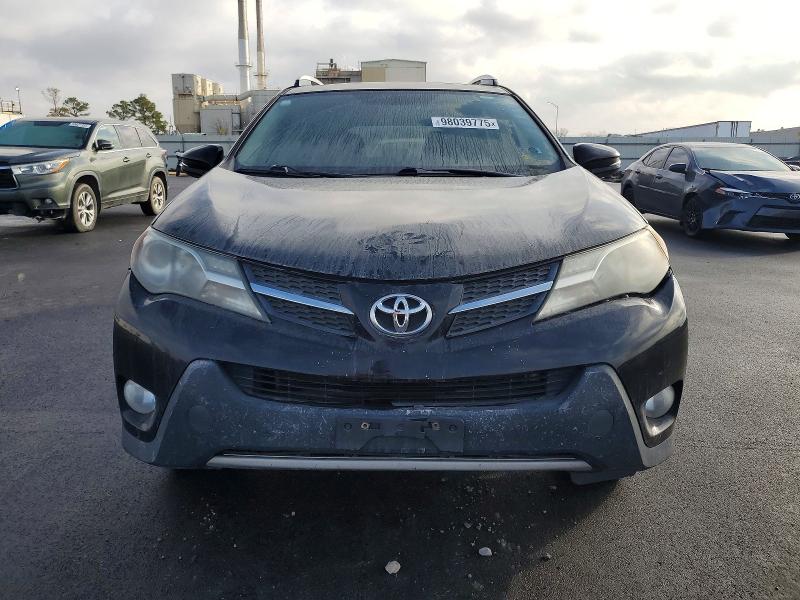 Photo 5 from auction – 2015 TOYOTA RAV4 XLE with VIN 2T3RFREV2FW248012