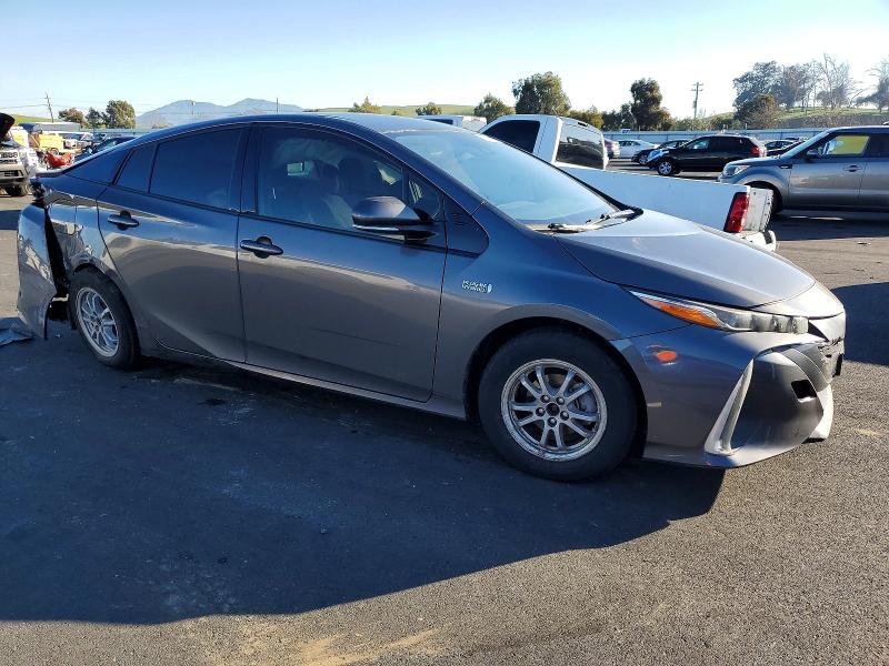 Photo 4 from auction – 2018 TOYOTA PRIUS PRIM with VIN JTDKARFP9J3078629