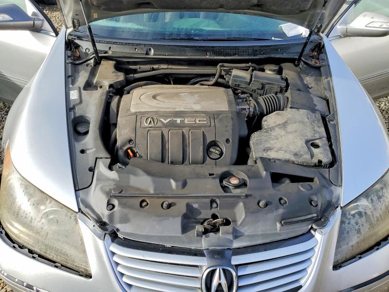 Photo 11 from auction – 2005 ACURA RL with VIN JH4KB16575C003574