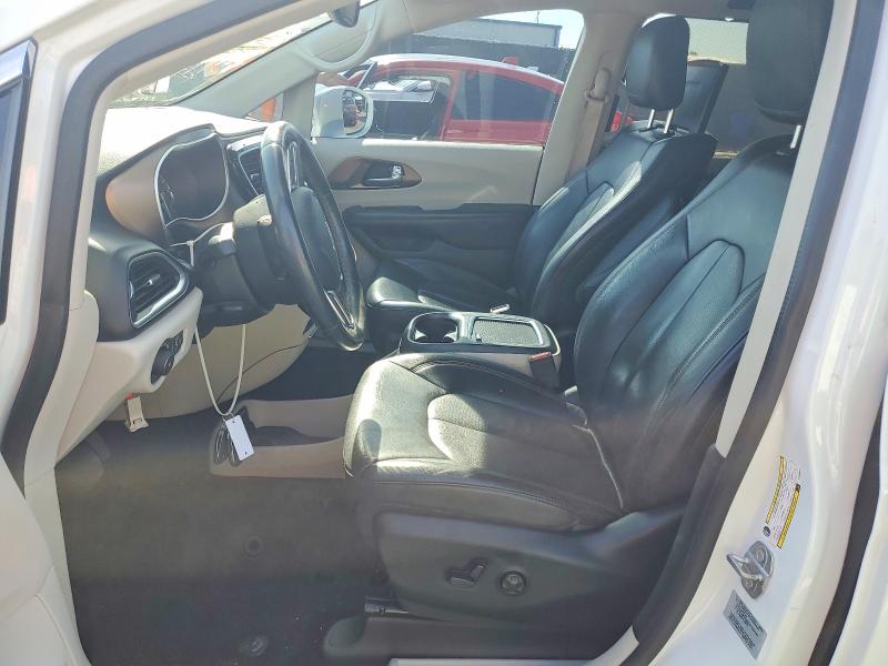 Photo 7 from auction – 2017 CHRYSLER PACIFICA with VIN 2C4RC1EG7HR669457