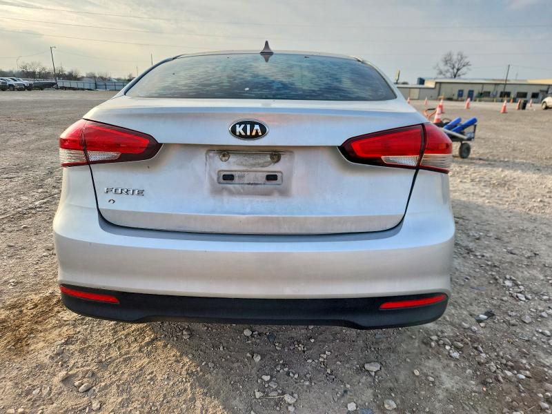 Photo 6 from auction – 2017 KIA FORTE LX with VIN 3KPFK4A72HE050828