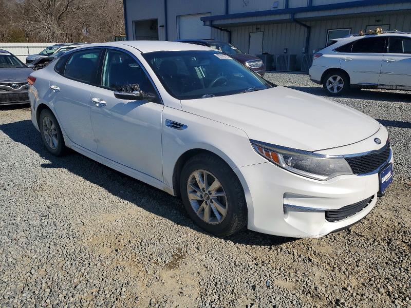 Photo 4 from auction – 2018 KIA OPTIMA LX with VIN 5XXGT4L39JG244393