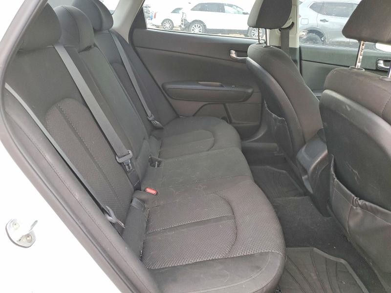 Photo 10 from auction – 2016 KIA OPTIMA LX with VIN 5XXGT4L37GG050325