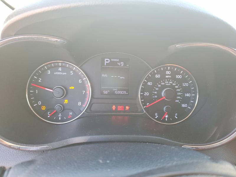 Photo 9 from auction – 2017 KIA FORTE LX with VIN 3KPFK4A70HE082564