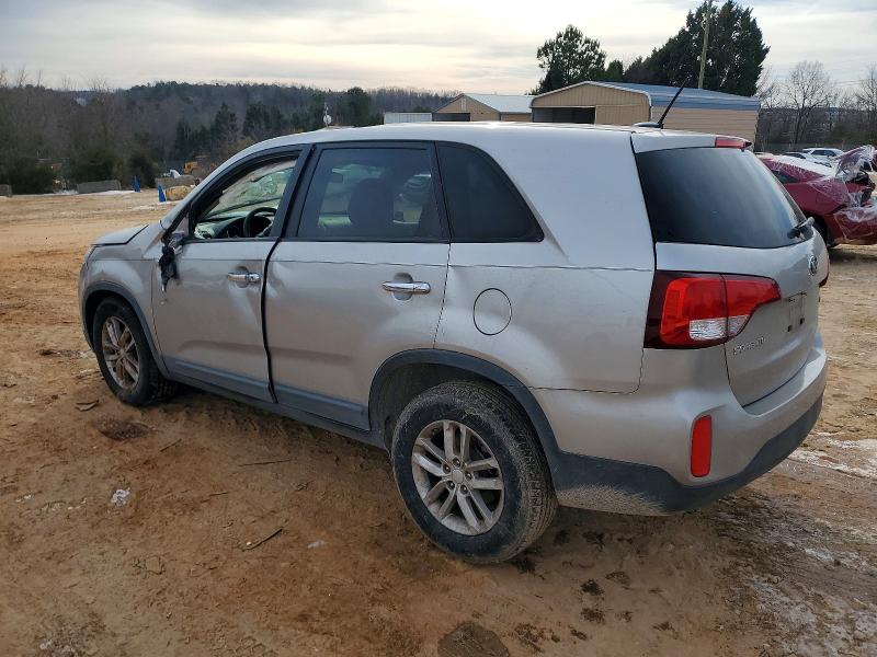 Photo 2 from auction – 2015 KIA SORENTO LX with VIN 5XYKT3A61FG654450