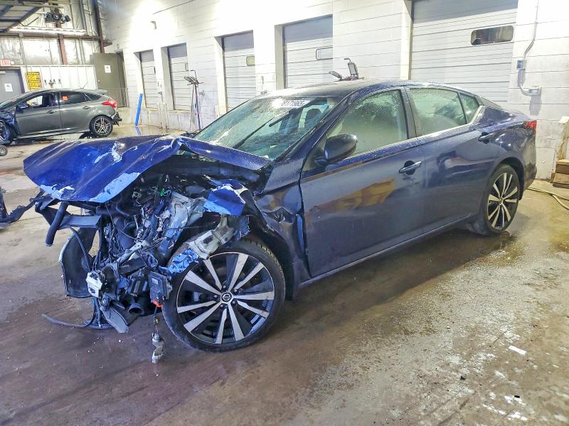 NISSAN ALTIMA SR 2019 with VIN 1N4AL4CV4KC239830 - Photo from auction