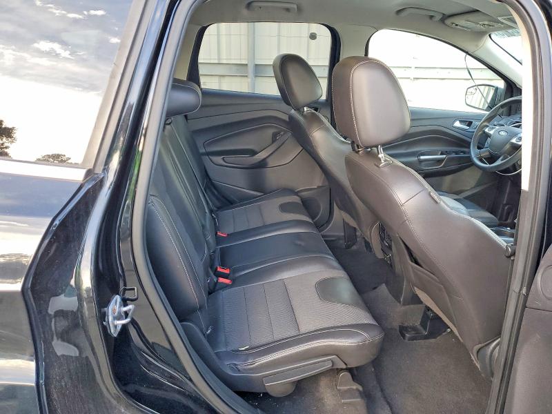 Photo 11 from auction – 2016 FORD ESCAPE with VIN 1FMCU9GXXGUC75866