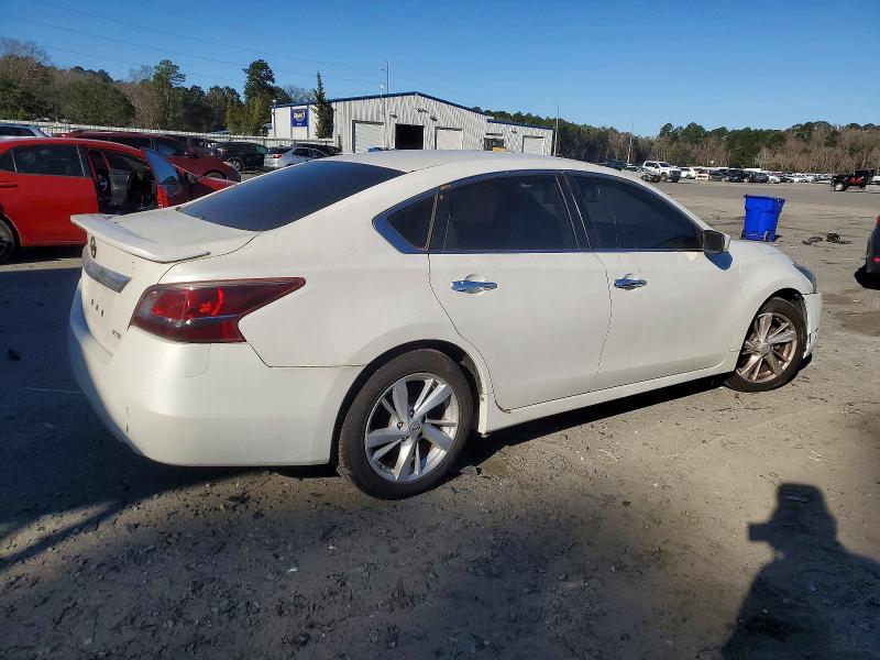 Photo 3 from auction – 2013 NISSAN ALTIMA 2.5 with VIN 1N4AL3AP0DC189686