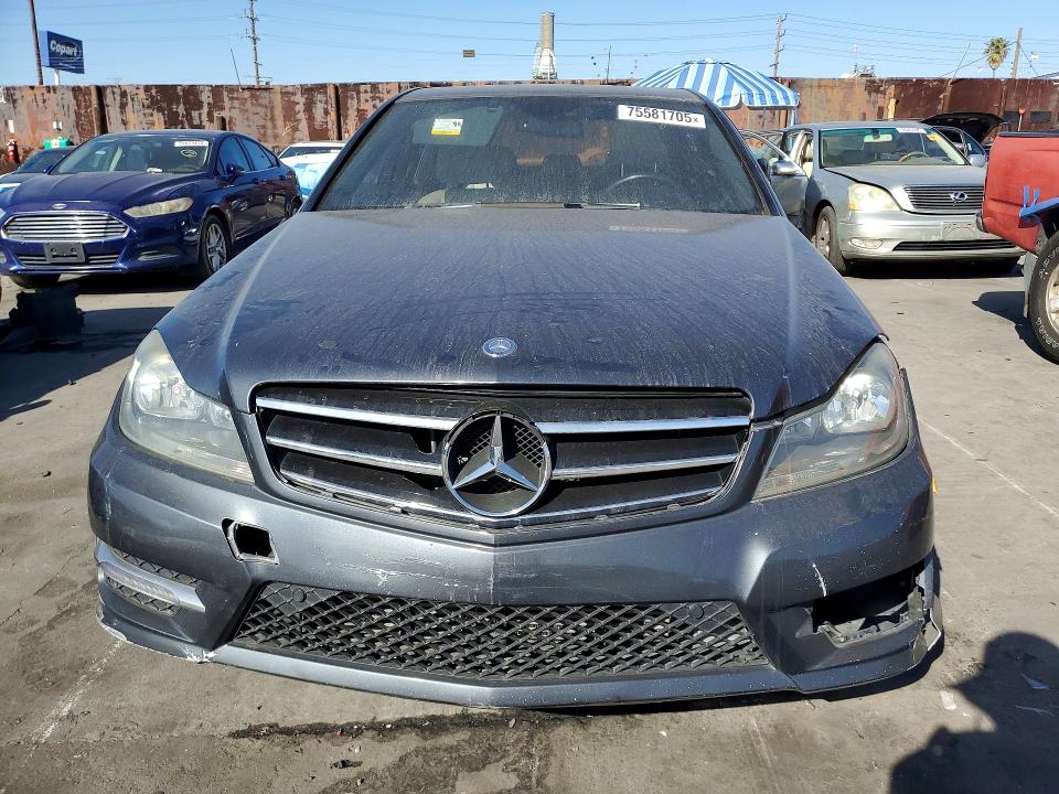 Photo 5 from auction – 2014 MERCEDES-BENZ C with VIN WDDGF4HB9EA967580