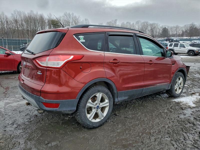 Photo 3 from auction – 2014 FORD ESCAPE SE with VIN 1FMCU9GX1EUB52521