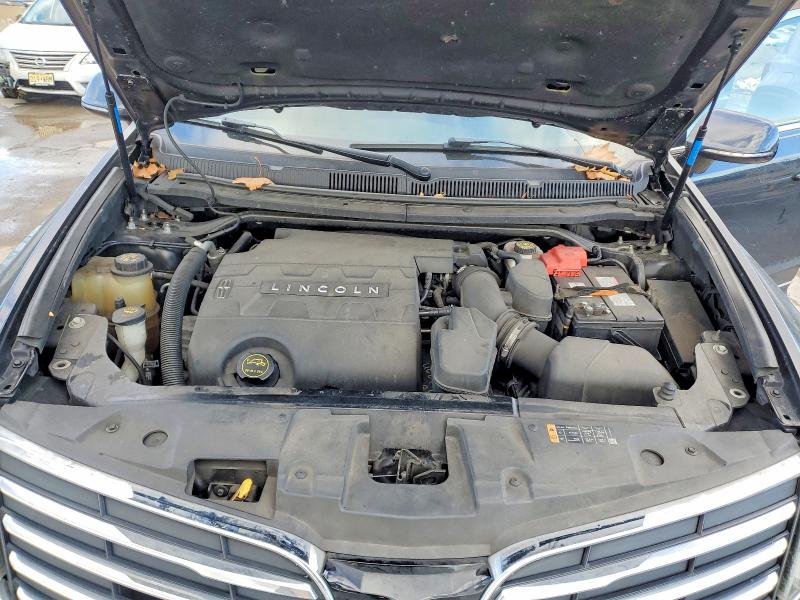 Photo 12 from auction – 2019 LINCOLN MKT with VIN 2LMHJ5NK5KBL04529