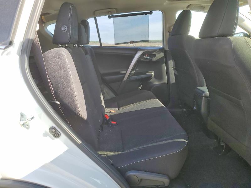 Photo 11 from auction – 2018 TOYOTA RAV4 with VIN JTMWFREV8JJ187856