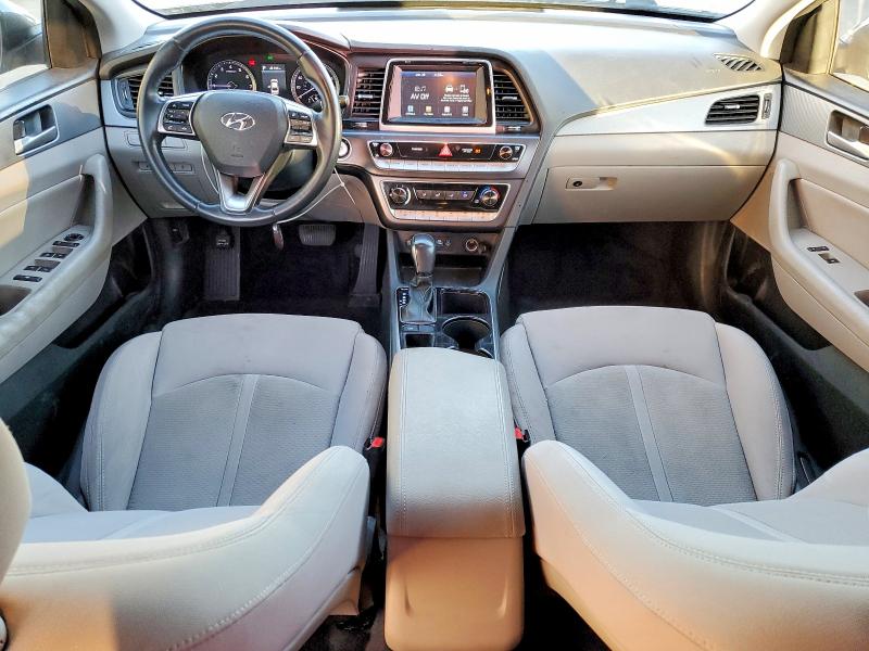 Photo 8 from auction – 2018 HYUNDAI SONATA with VIN 5NPE34AF2JH630291