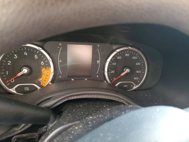 Photo 9 from auction – 2018 JEEP RENEGADE with VIN ZACCJBAB8JPJ54020