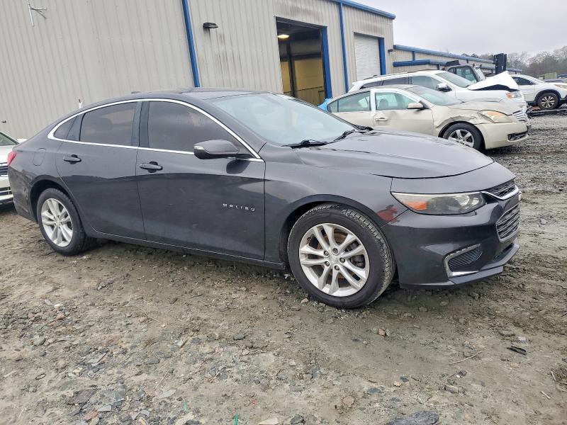 Photo 4 from auction – 2017 CHEVROLET MALIBU LT with VIN 1G1ZE5ST5HF133965