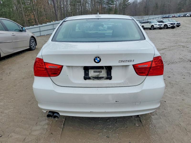 Photo 6 from auction – 2011 BMW 328 XI with VIN WBAPK7C57BA772272