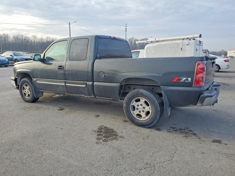 Фото 2 с аукциона – 2003 CHEVROLET SILVERADO с VIN 2GCEK19V131188962