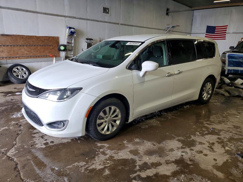 CHRYSLER PACIFICA T 2018 with VIN 2C4RC1FG3JR123873 - Photo from auction