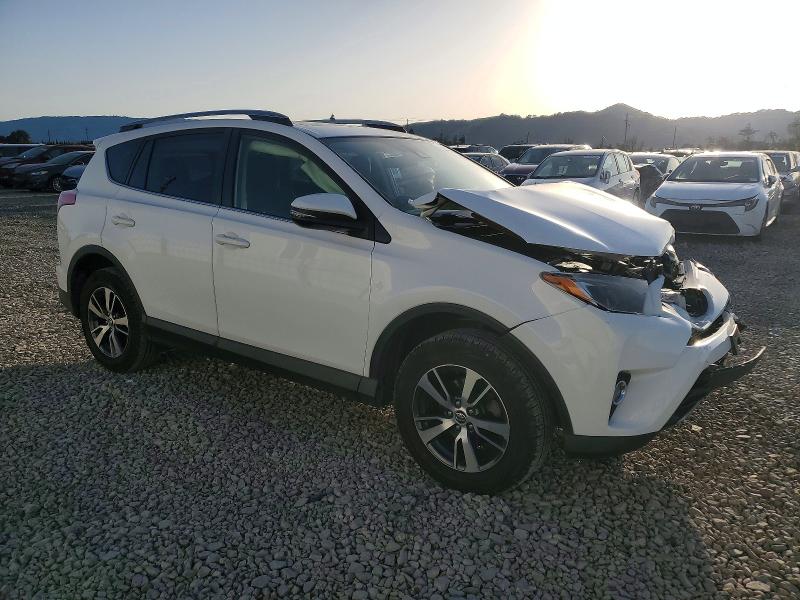 Photo 4 from auction – 2018 TOYOTA RAV4 ADVEN with VIN JTMRFREV6JJ202075
