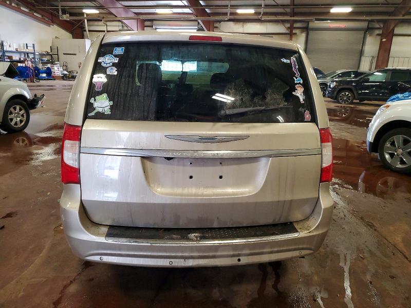 Photo 6 from auction – 2016 CHRYSLER TOWN & COU with VIN 2C4RC1CG5GR194117